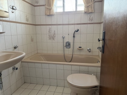 Sanieren, gestalten oder neu denken - Einfamilienhaus mit gro�em Potenzial!