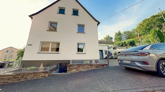 Saniertes, gut laufendes Ferienhaus mit Betreiberwohnung in der Moselgemeinde Briedern