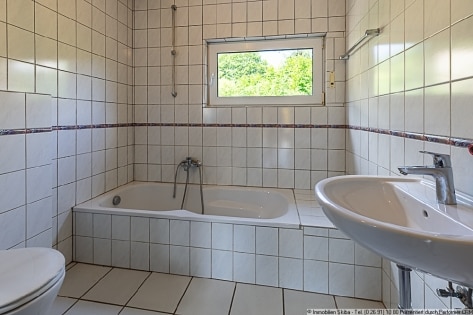Sanierungsbedrftiges Einfamilienhaus mit Garage in Wimbach bei Adenau, Nhe Nrburgring