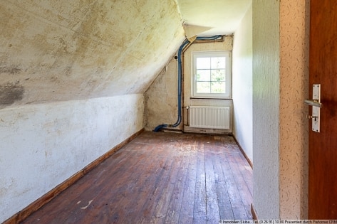 Sanierungsbedrftiges Einfamilienhaus mit Garage in Wimbach bei Adenau, Nhe Nrburgring