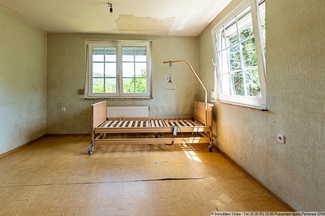 Sanierungsbedrftiges Einfamilienhaus mit Garage in Wimbach bei Adenau, Nhe Nrburgring