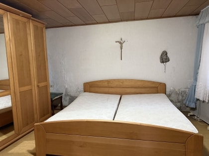 Sanierungsbedrftiges Einfamilienwohnhaus in ruhiger Wohnlage der Gemeinde Mllenbach (Kreis Cochem-Zell)