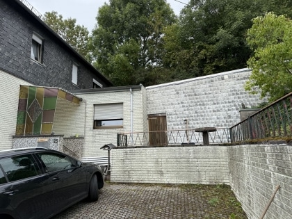 Sanierungsbed�rftiges Einfamilienwohnhaus in ruhiger Wohnlage der Gemeinde M�llenbach (Kreis Cochem-Zell)