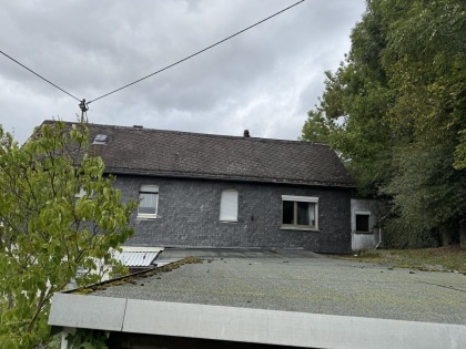 Sanierungsbedrftiges Einfamilienwohnhaus in ruhiger Wohnlage der Gemeinde Mllenbach (Kreis Cochem-Zell)
