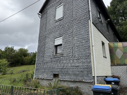 Sanierungsbedrftiges Einfamilienwohnhaus in ruhiger Wohnlage der Gemeinde Mllenbach (Kreis Cochem-Zell)