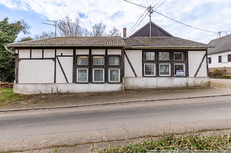 Sanierungsbedrftiges kleines Haus in ruhiger Lage in Antweiler/Ahr/Eifel