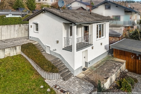 Sehr gepflegtes Haus mit Weitblick in die Natur oberhalb von Schuld/Ahr