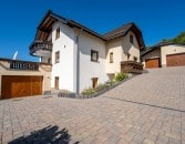 Sehr gepflegtes, grozgiges Zweifamilienwohnhaus in ruhiger Ortsrandlage der Gemeinde dersdorf