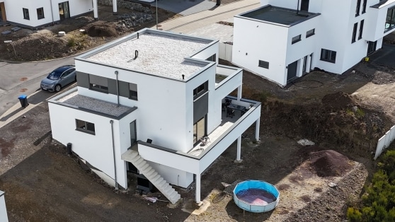 Sie sollten nicht mehr weiter suchen! Neuwertiges Einfamilienwohnhaus in toller Aussichtslage der Stadt Daun!