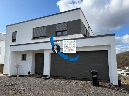 Sie sollten nicht mehr weiter suchen! Neuwertiges Einfamilienwohnhaus in toller Aussichtslage der Stadt Daun!