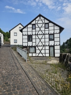 Teilrenoviertes Fachwerkhaus nach eigener Vorstellung zu verwirklichen