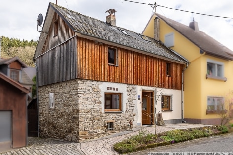 Teilsaniertes Wohnhaus mit historischem Charme in Antweiler an der Ahr