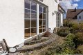 Tolle Aussicht in ruhiger Lage mit stilvoll angelegtem Garten - junges, energieeffizientes Wohnhaus