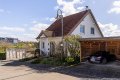 Tolle Aussicht in ruhiger Lage mit stilvoll angelegtem Garten - junges, energieeffizientes Wohnhaus