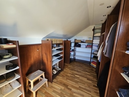 Top-renoviertes Landhaus / Mehrgenerationenhaus mit Einliegerwohnung & Weitblick in ruhiger Dorflage