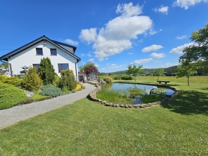 Top-renoviertes Landhaus in sehr ruhiger Dorfrandlage mit Weitblick