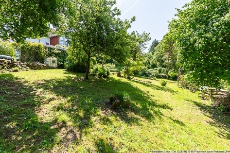 Umfangreich saniertes Haus mit stilvoll ausgebautem Scheunenbereich und groem Garten
