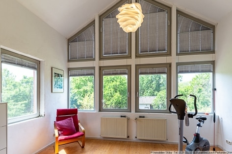 Umfangreich saniertes Haus mit stilvoll ausgebautem Scheunenbereich und groem Garten