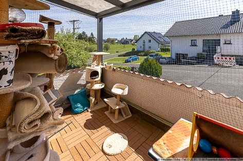 Viel Platz im Nebengeb�ude - Gro�er Garten - Eifel-Einfamilienhaus mit Einliegerwohnung in Bodenbach