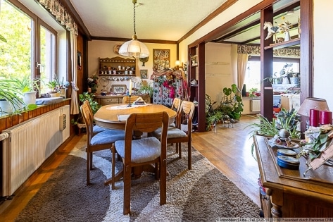 Viel Platz im Nebengeb�ude - Gro�er Garten - Eifel-Einfamilienhaus mit Einliegerwohnung in Bodenbach