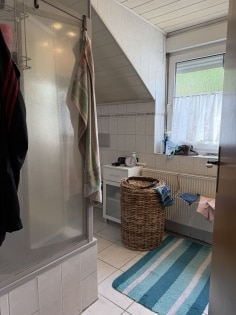 Vielseitig nutzbares Zweifamilienhaus mit Potenzial in Niederfell