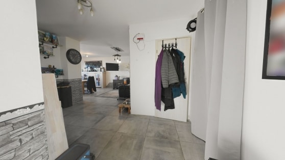 Vielseitiges Wohnhaus mit zwei Eing�ngen - ideal f�r Mehrgenerationen oder Kapitalanleger