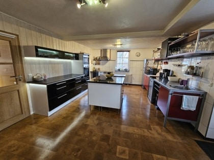 WOHNEN und ARBEITEN unter einem Dach! LUXUS-Fachwerkhaus in naturnaher Lage