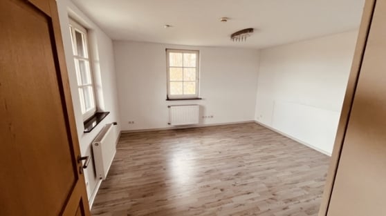 WOHNEN und ARBEITEN unter einem Dach! LUXUS-Fachwerkhaus in naturnaher Lage