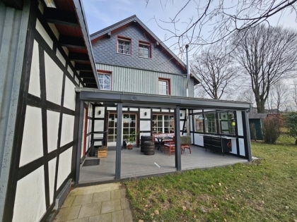 WOHNEN und ARBEITEN unter einem Dach! LUXUS-Fachwerkhaus in naturnaher Lage