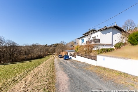 Weitblick in die Natur: Einfamilienhaus am Ortsrand von Harscheid/Eifel