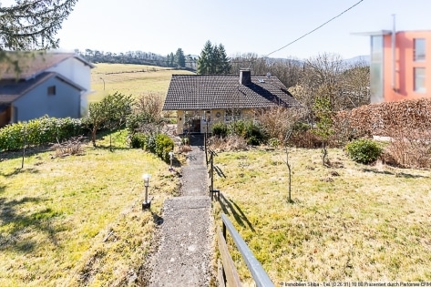 Weitblick in die Natur: Einfamilienhaus am Ortsrand von Harscheid/Eifel