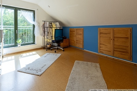 Weitblick ins Gr�ne: Einfamilienhaus aus 2002 mit Einliegerwohnung bei Adenau