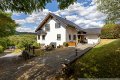 Weitblick ins Gr�ne: Einfamilienhaus aus 2002 mit Einliegerwohnung bei Adenau