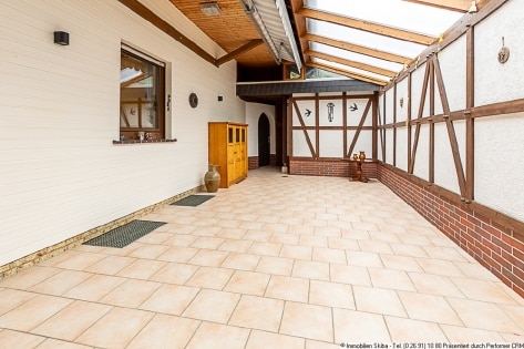 Weitblick ber das Kesselinger Tal: Wohnhaus in ruhiger Ortsrandlage
