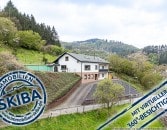 Weitblick ber das Kesselinger Tal: Wohnhaus in ruhiger Ortsrandlage