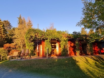 Willkommen in deinem neuen Zuhause. Freistehender Landbungalow mit unverbauter Weitsicht - sofort bezugsfertig.