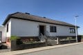 Wohnen auf einer Ebene: Bungalow mit Garten und Ausbaupotenzial in Ramersbach