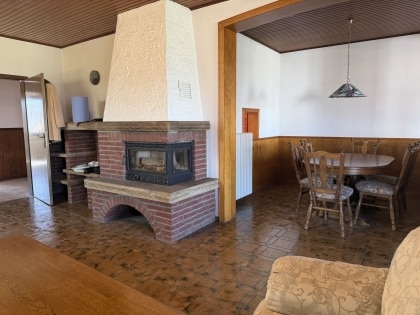 Wohnen auf einer Ebene: Bungalow mit Garten und Ausbaupotenzial in Ramersbach