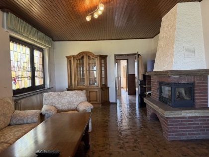 Wohnen auf einer Ebene: Bungalow mit Garten und Ausbaupotenzial in Ramersbach