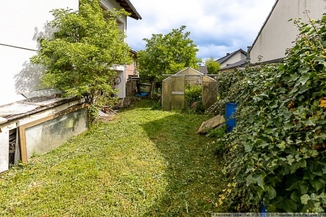 Wohnen auf einer Ebene in der Vulkaneifel: Einfamilienhaus mit Garten u. Garage in Uersfeld b. Ulmen