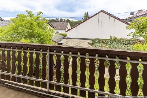 Wohnen auf einer Ebene in der Vulkaneifel: Einfamilienhaus mit Garten u. Garage in Uersfeld b. Ulmen