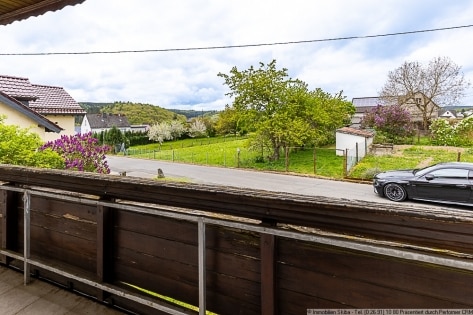 Wohnen auf einer Ebene in der Vulkaneifel: Einfamilienhaus mit Garten u. Garage in Uersfeld b. Ulmen