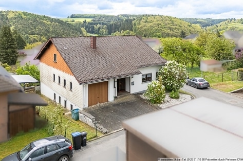 Wohnen auf einer Ebene in der Vulkaneifel: Einfamilienhaus mit Garten u. Garage in Uersfeld b. Ulmen
