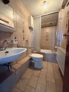 Wohnen auf zwei Ebenen plus vielseitiges Untergeschoss - Ihr neues Zuhause in Weitersburg