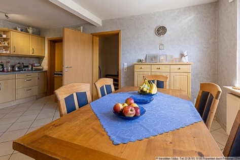 Wohnhaus mit Doppelgarage und Garten im ruhig gelegenen Pomster, N�he N�rburgring