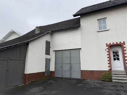 Wohnhaus mit vielseitigen Nebengebuden in 56729 Baar / Nhe Nrburgring
