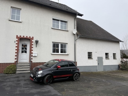 Wohnhaus mit vielseitigen Nebengebuden in 56729 Baar / Nhe Nrburgring