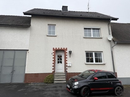 Wohnhaus mit vielseitigen Nebengebuden in 56729 Baar / Nhe Nrburgring