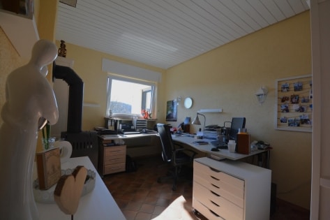 Wunderschn gelegener Bungalow mit Einliegerwohnung, Terrasse, Balkon, Garten, Garage, PV-Anlage und einmaligem Ausblick