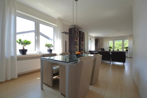Wundersch�n gelegenes, freistehendes Einfamilienhaus mit Garage, Terrasse, Garten und Aussicht